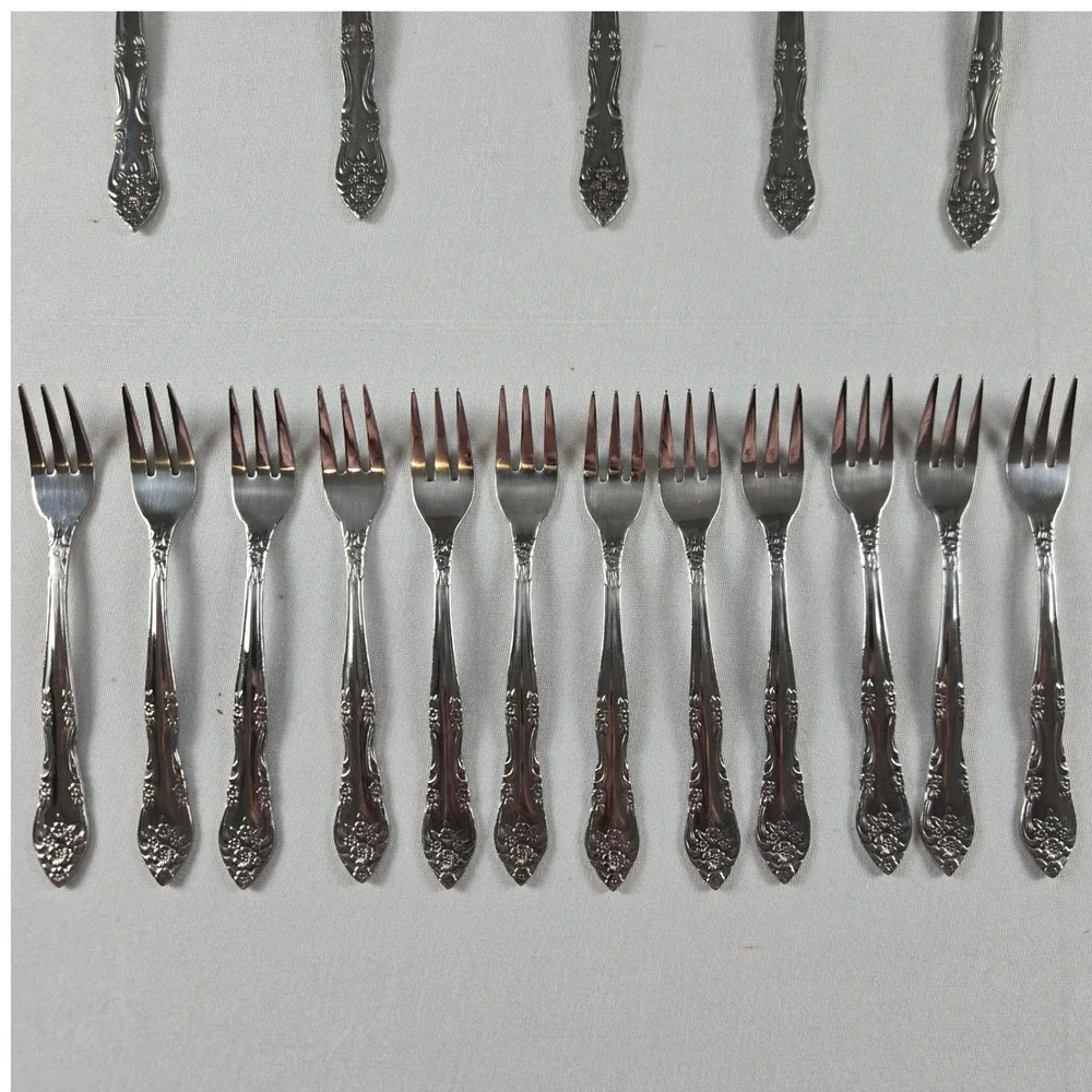 Oneida WM A Rogers Stainless Steel Flatware Lot Forks Spoons Knife Replacement